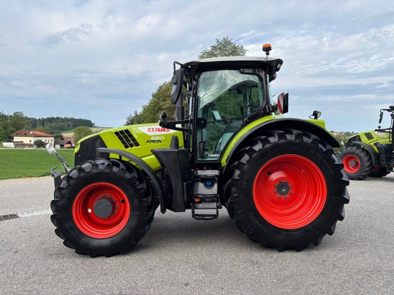 Claas ARION 660