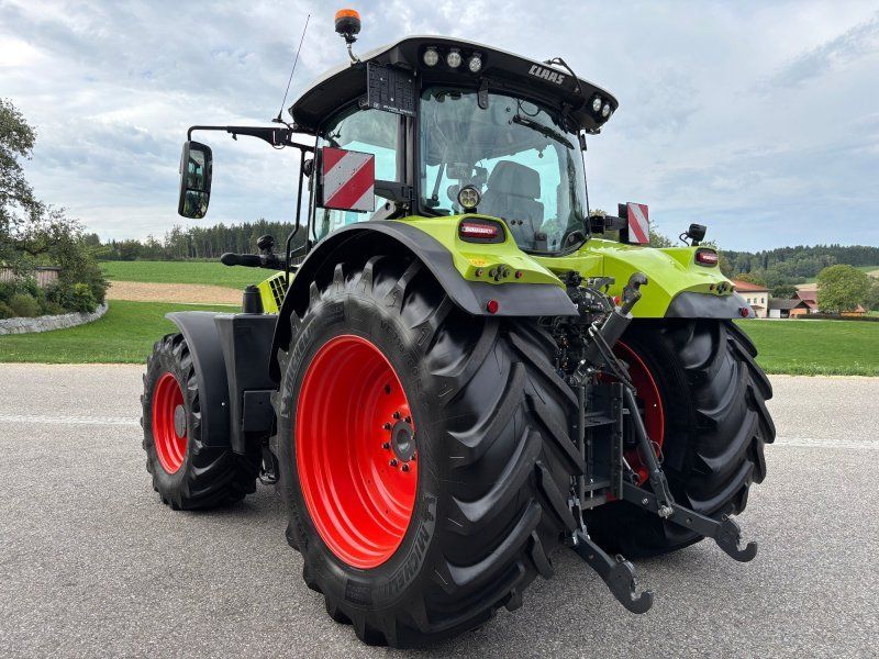 Claas ARION 660
