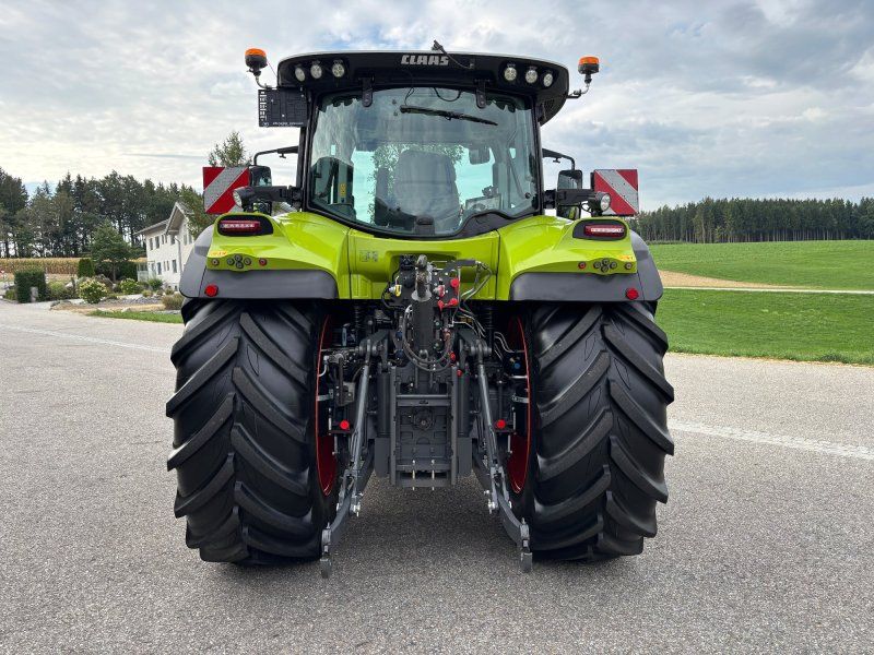 Claas ARION 660