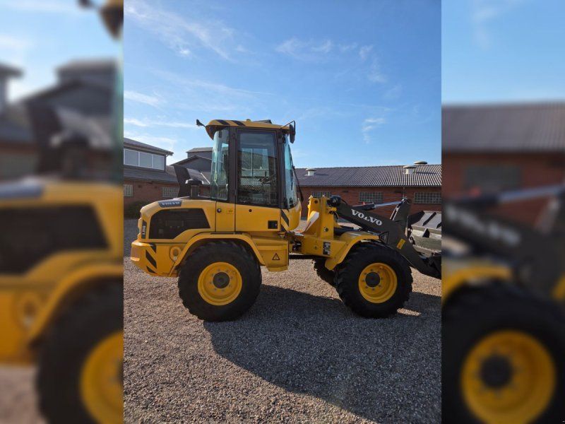 Volvo L 35 G årg.  med kun 880 timer, ser ud som ny.