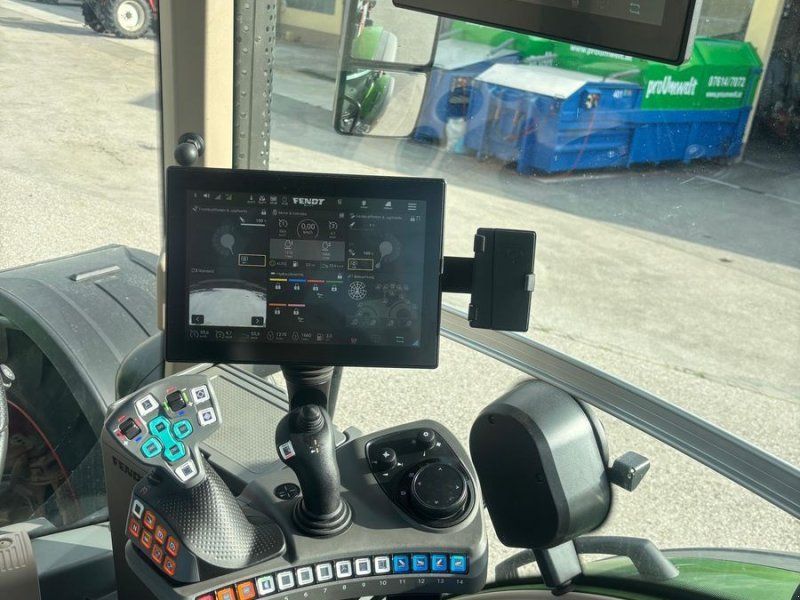 Fendt 832 Vario (Gen5)