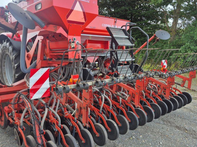 Kuhn HR 4003 NC m/Venta NC 4000 med skiveskær og frøsåkasse
