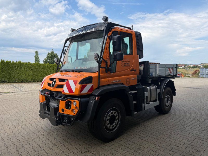 Mercedes-Benz Unimog 427