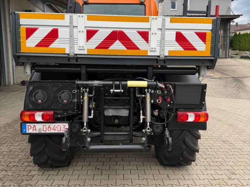 Mercedes-Benz Unimog 427