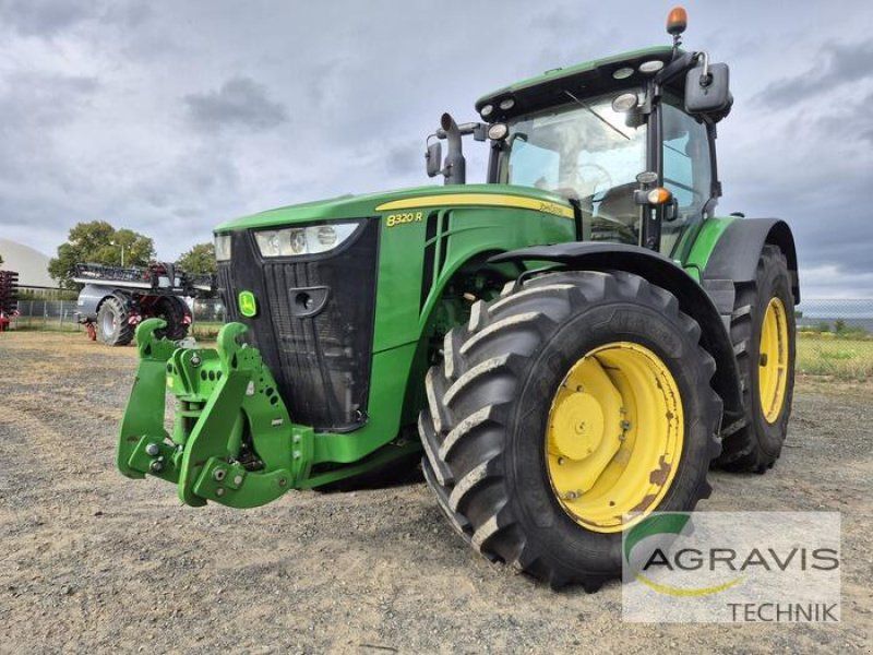 John Deere 8320 R