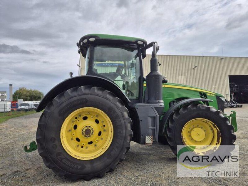 John Deere 8320 R