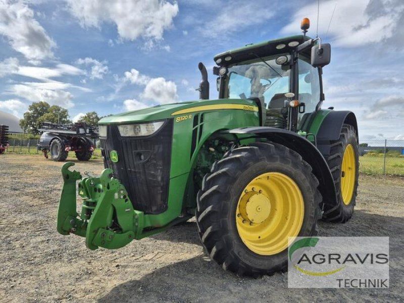 John Deere 8320 R