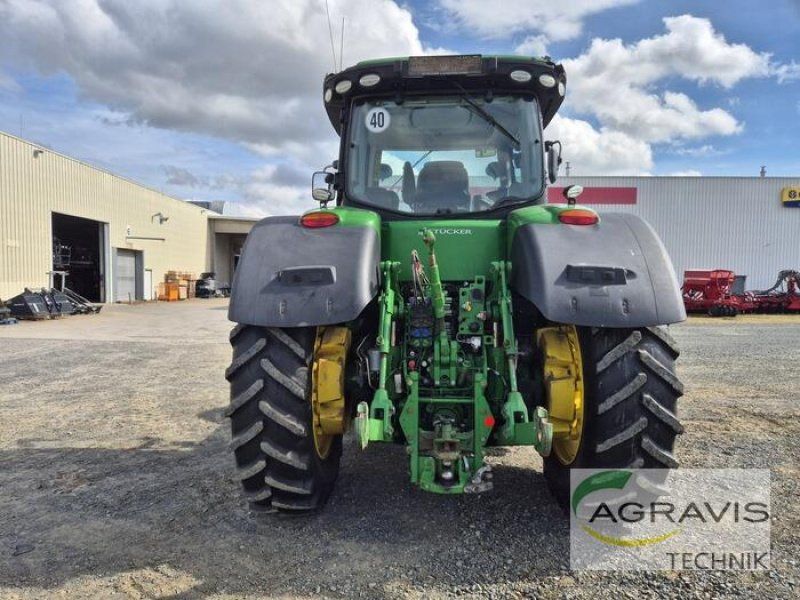 John Deere 8320 R