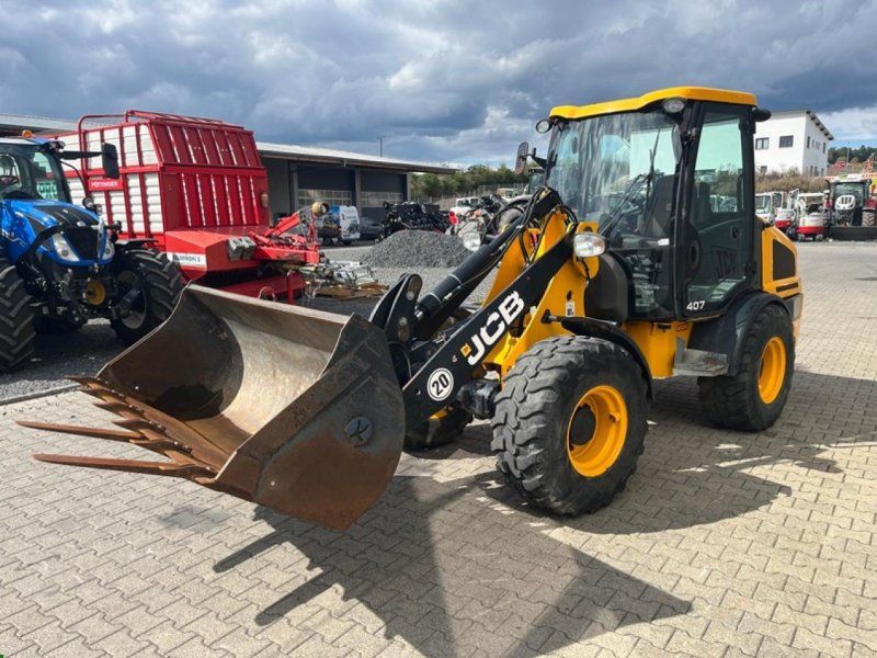 JCB 407