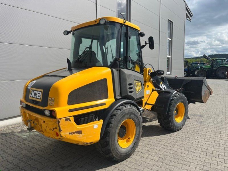 JCB 407