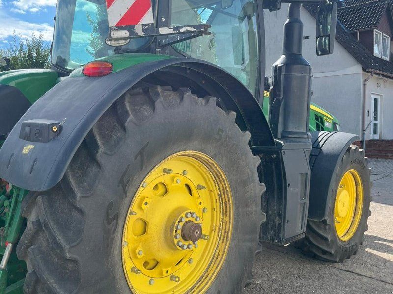 John Deere 8320R