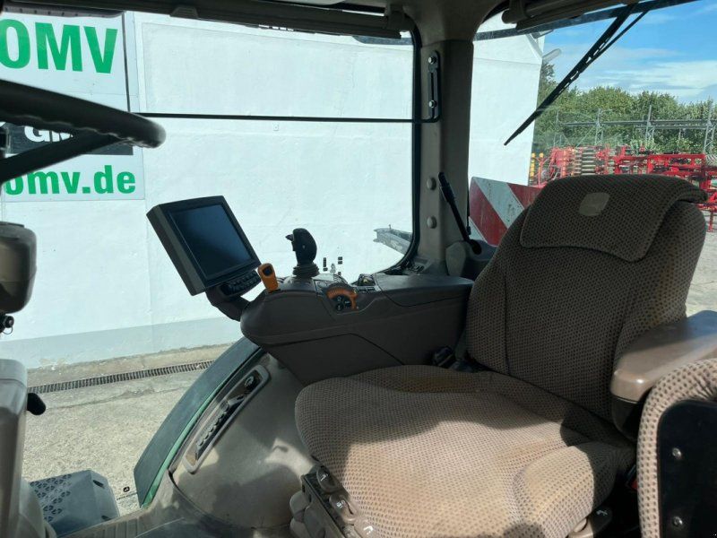 John Deere 8320R