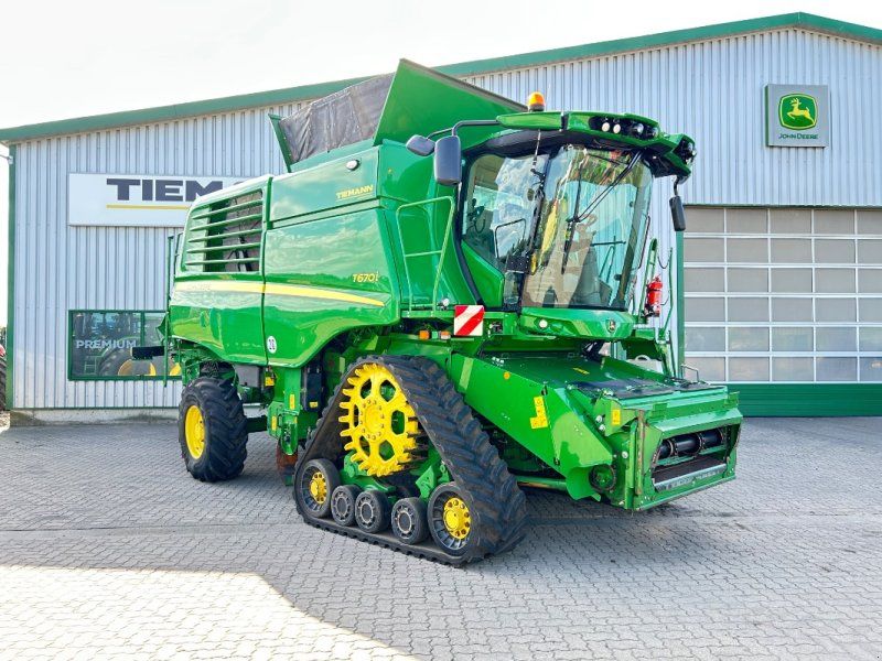 John Deere T670