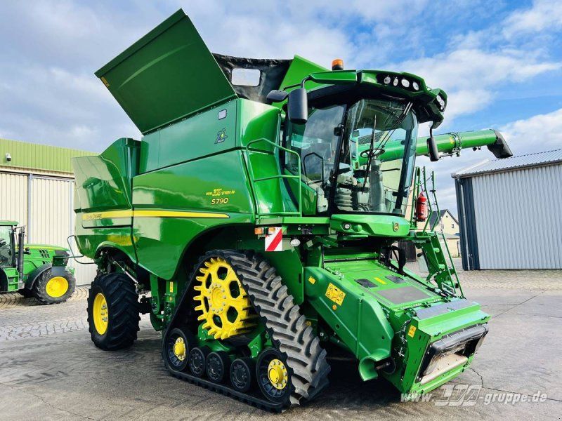 John Deere S790