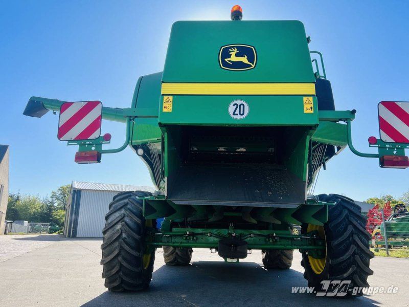 John Deere C670