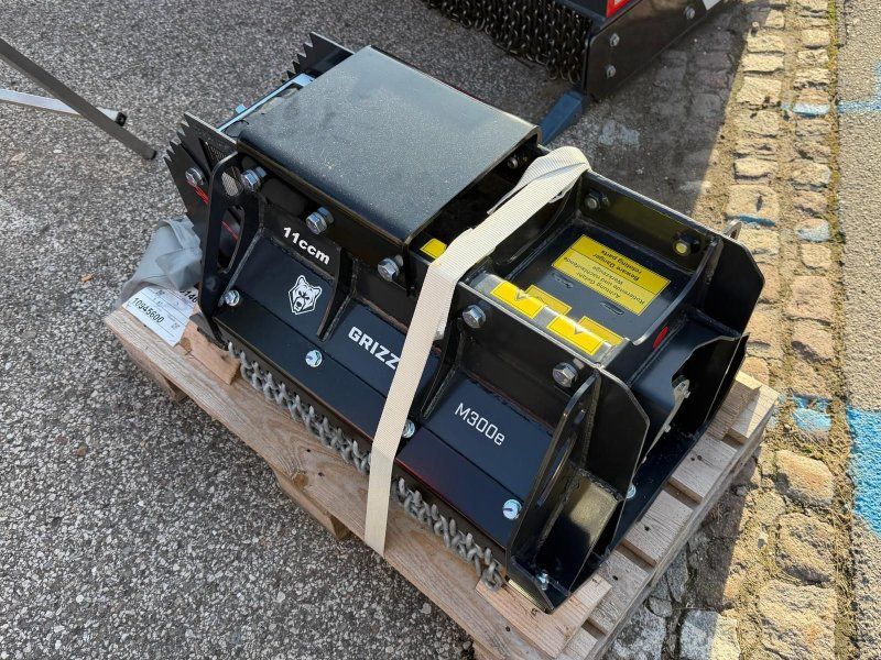 Prinoth Grizzly M300e