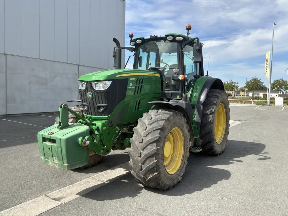 2021 John Deere 6195M landwirtschaftlicher Traktor mit Allradantrieb