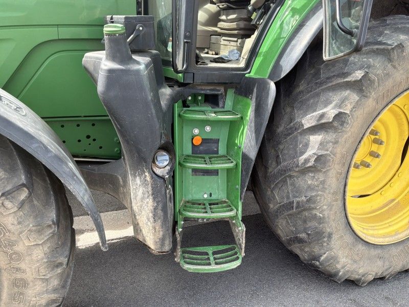 2021 John Deere 6195M landwirtschaftlicher Traktor mit Allradantrieb