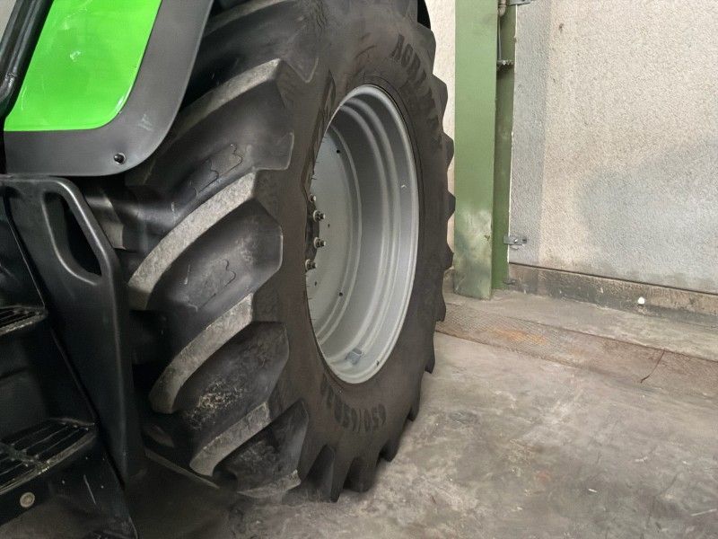 Deutz-Fahr Agrotron 6165 RC-Shift, landwirtschaftlicher Traktor mit Allradantrieb