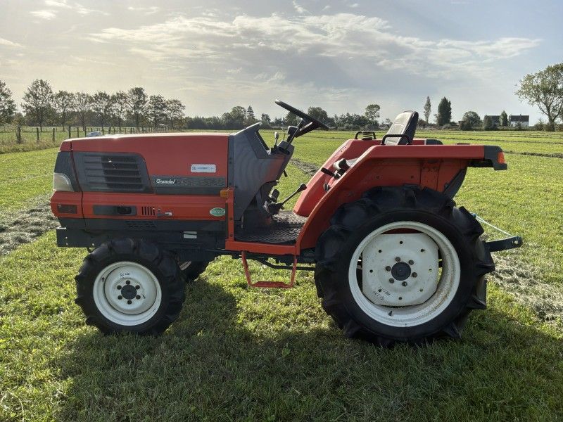 Kubota Grandel GL220 vierwielaangedreven minintractor