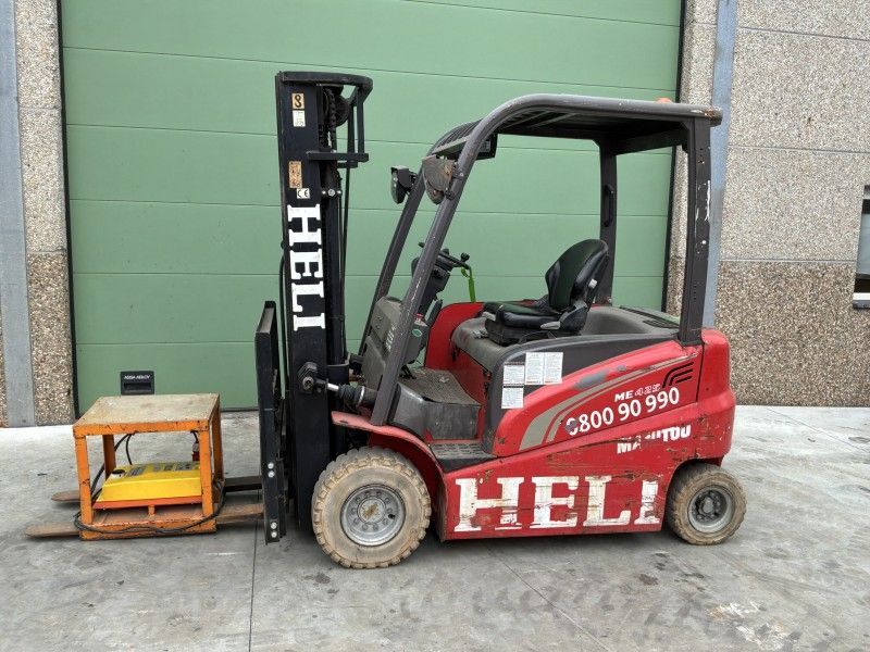 2017 Manitou ME425 Forklift