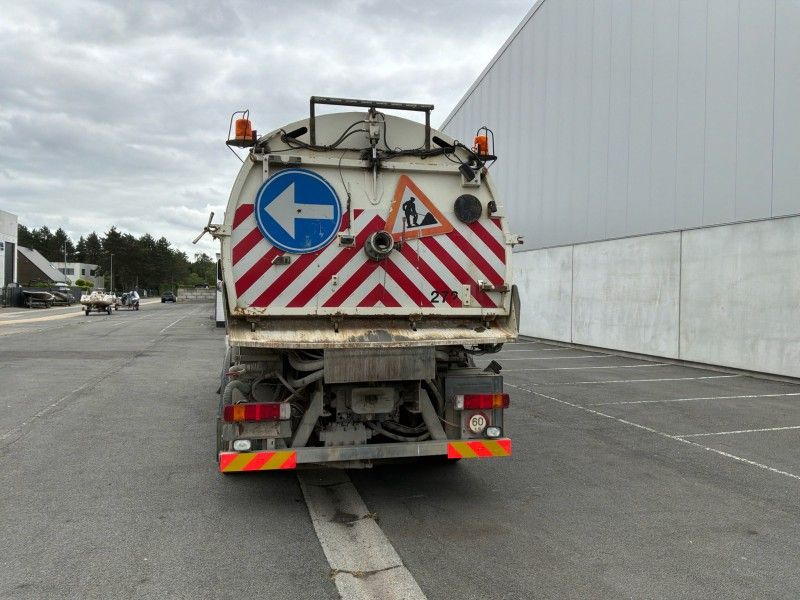 2003 Volvo FM12 street sweeper