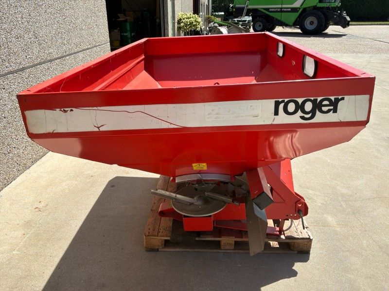 2002 Roger Fertil Pro – gebrauchter Düngerstreuer