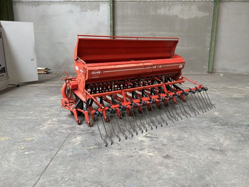 1998 Kuhn Nodet BS V6 Graanzaaimachine