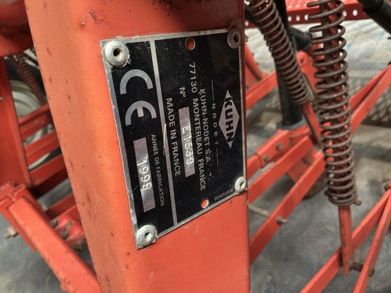 1998 Kuhn Nodet BS V6 Graanzaaimachine
