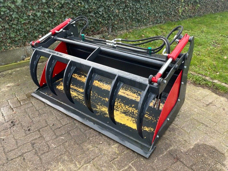 Pelican bin