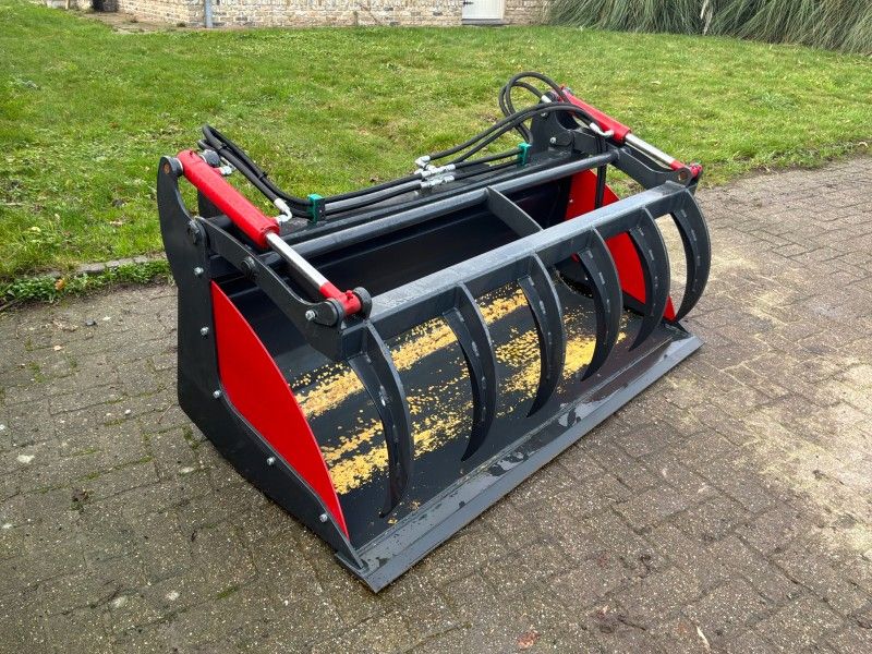 Pelican bin