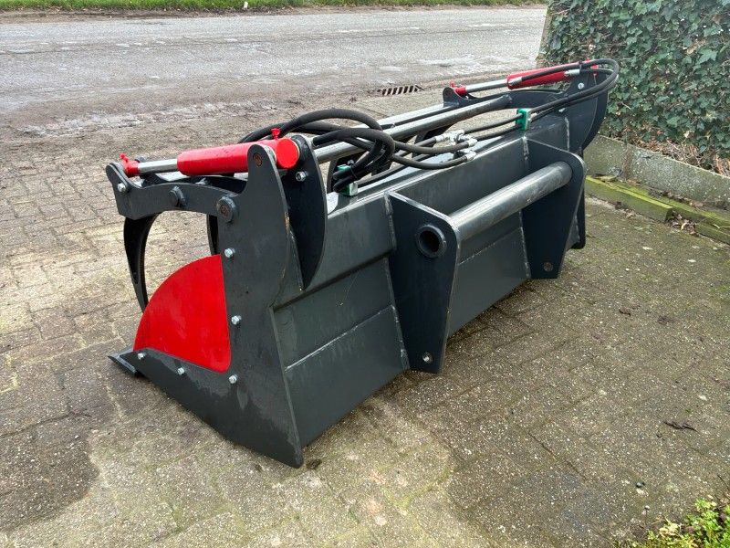 Pelican bin