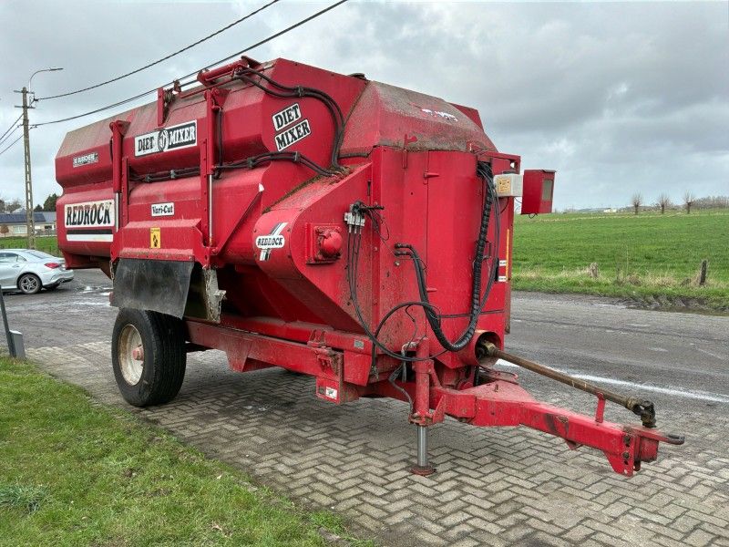 2005 Redrock Vari-cut Diet Mixer Feed Mixer