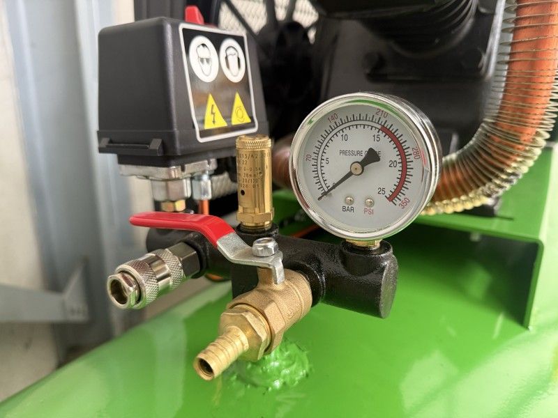 Stahlfest 500-Liter-3-Zylinder-Kolbenkompressor