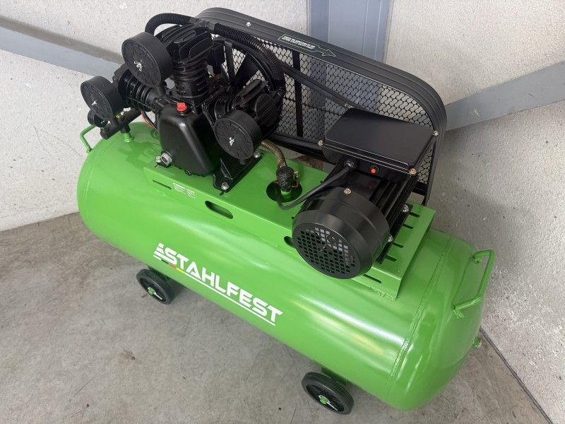 Stahlfest 200-liter 3-cylinder piston compressor