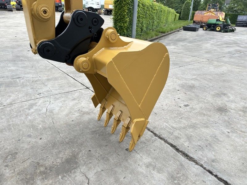 Caterpillar 305.5E2 Midi-Bagger