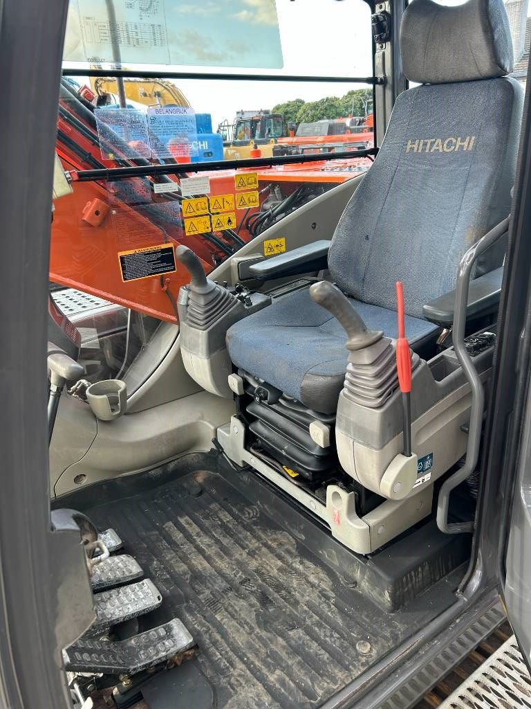 Hitachi ZX 160 LC-3