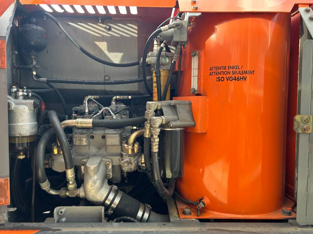 Hitachi ZX 160 LC-3