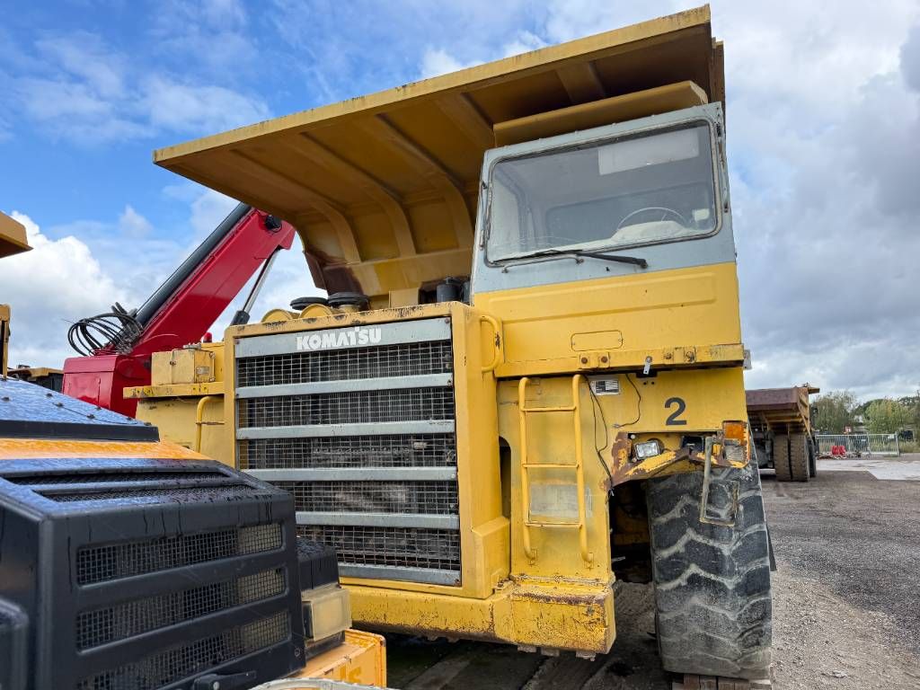 Komatsu HD605-5 **Engine broken** Spare parts for sale!
