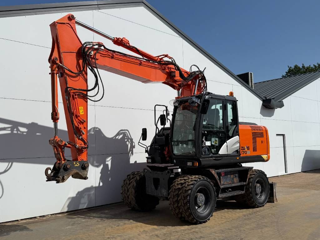 Hitachi ZX170W-5B - Blade / Triple Boom / Auto Greasing