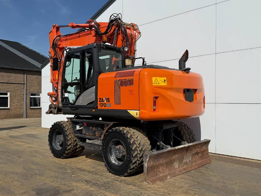Hitachi ZX170W-5B - Blade / Triple Boom / Auto Greasing
