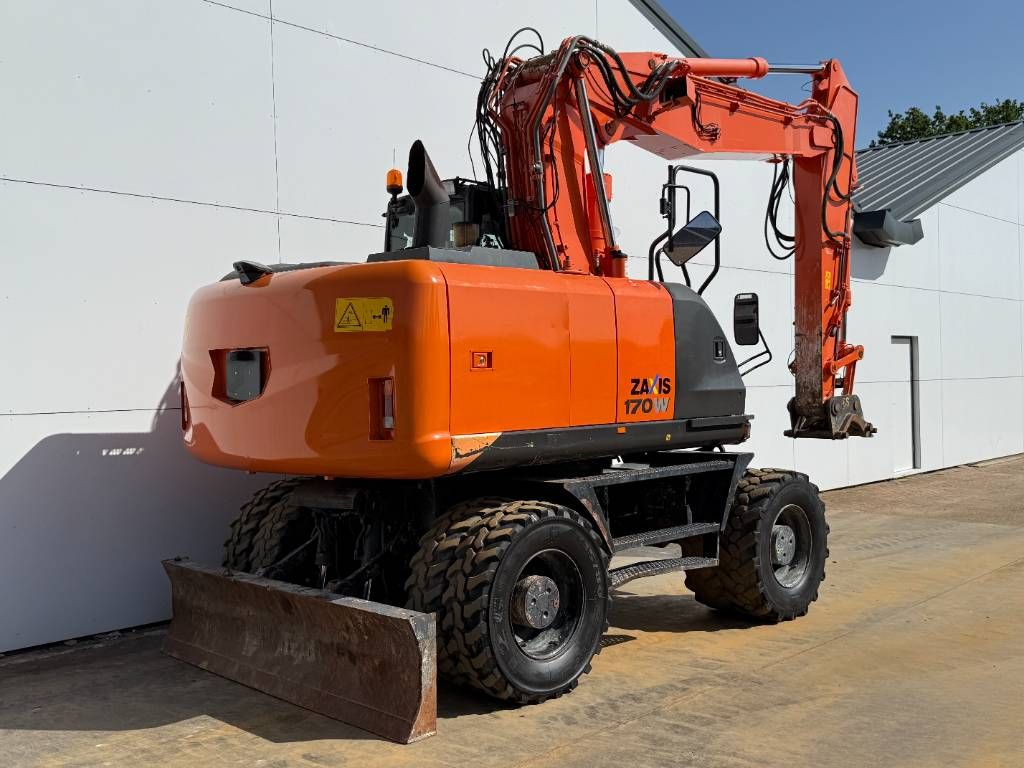 Hitachi ZX170W-5B - Blade / Triple Boom / Auto Greasing