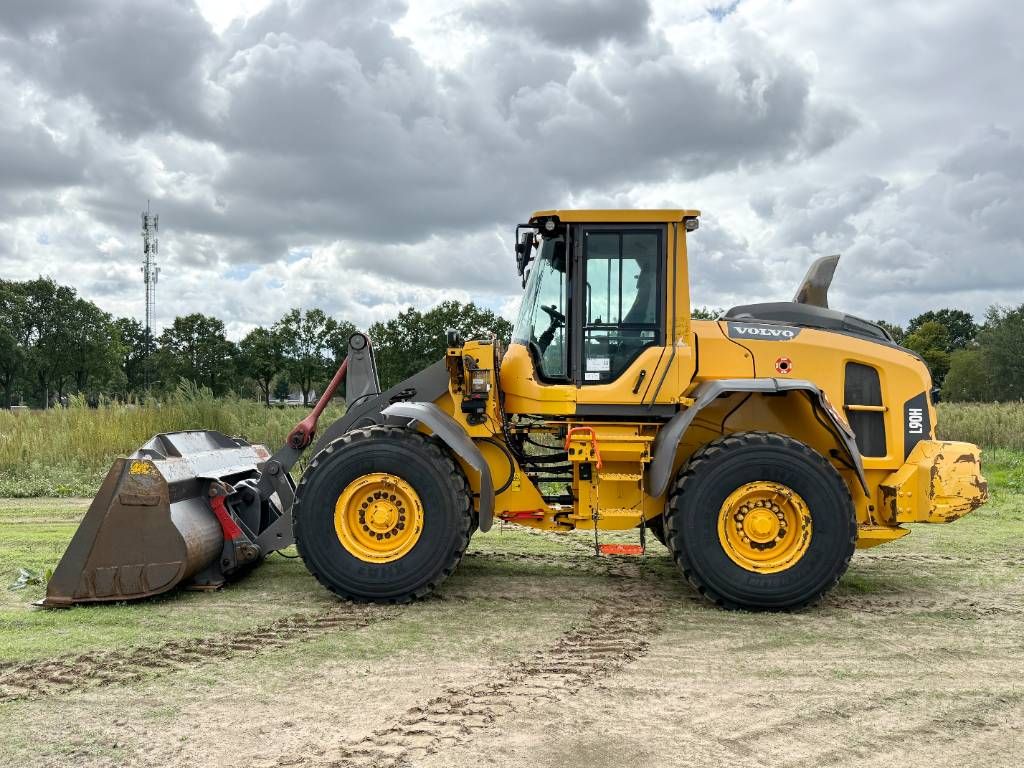 Volvo L90H - 3rd Function / Quick Coupler