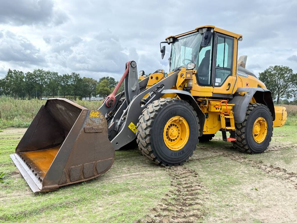 Volvo L90H - 3rd Function / Quick Coupler