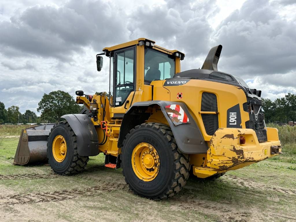 Volvo L90H - 3rd Function / Quick Coupler