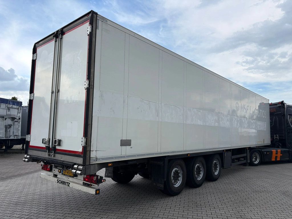 Schmitz Cargobull N/A Thermo King SLXi Spectrum Dual Zone 250B 265H Reservewielhouder NL Trailer APK/TUV 01-12-2026