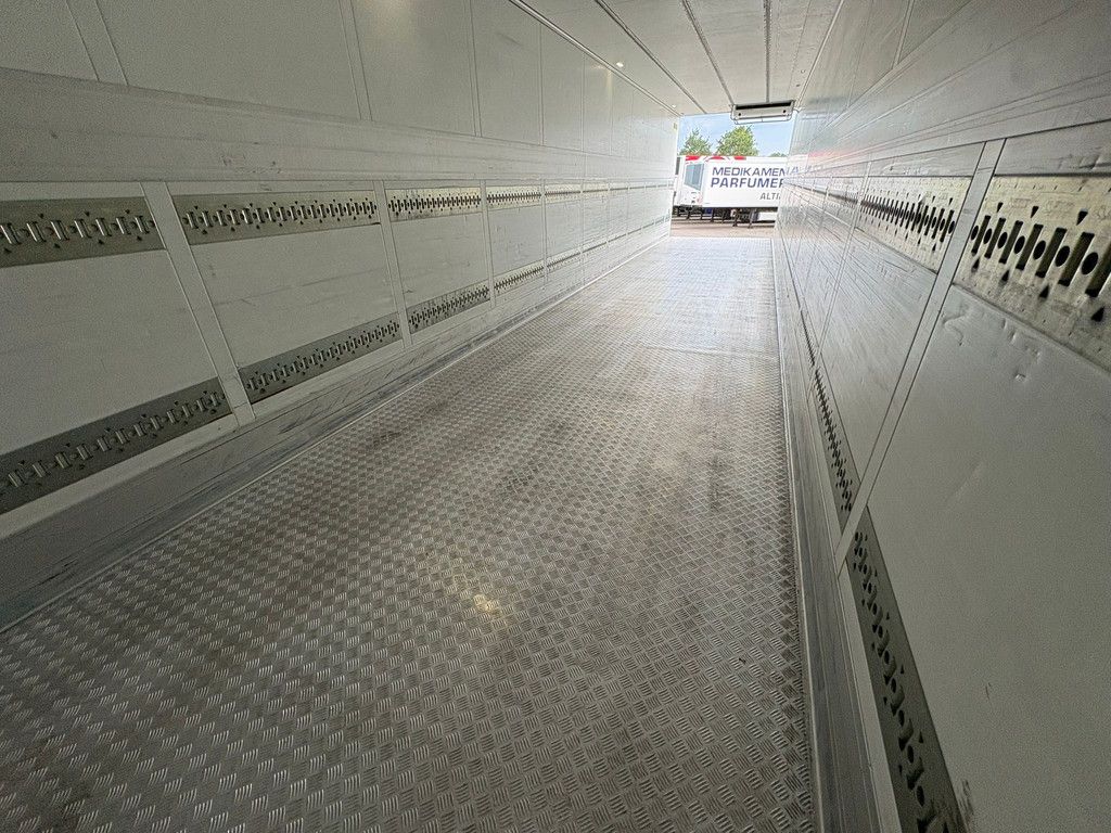 Schmitz Cargobull N/A Thermo King SLXi Spectrum Dual Zone 250B 265H Reservewielhouder NL Trailer APK/TUV 01-12-2026