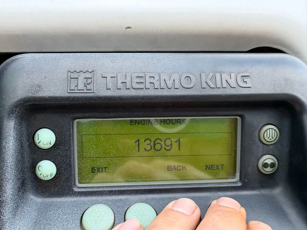 Schmitz Cargobull N/A Thermo King SLXi Spectrum Dual Zone 250B 265H Reservewielhouder NL Trailer APK/TUV 01-12-2026