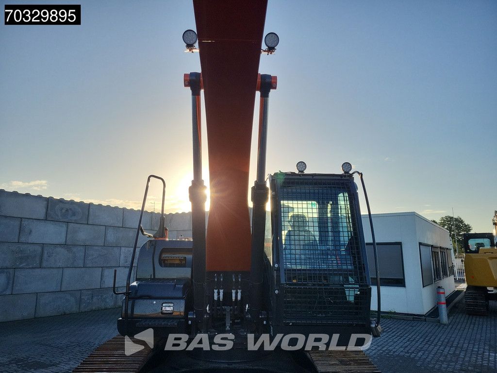 Hitachi ZX220 LC-5G