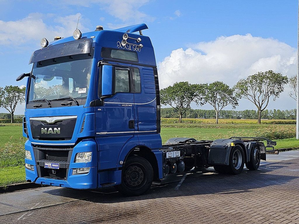 M.A.N. 26.560 TGX 6x2-4 chassis